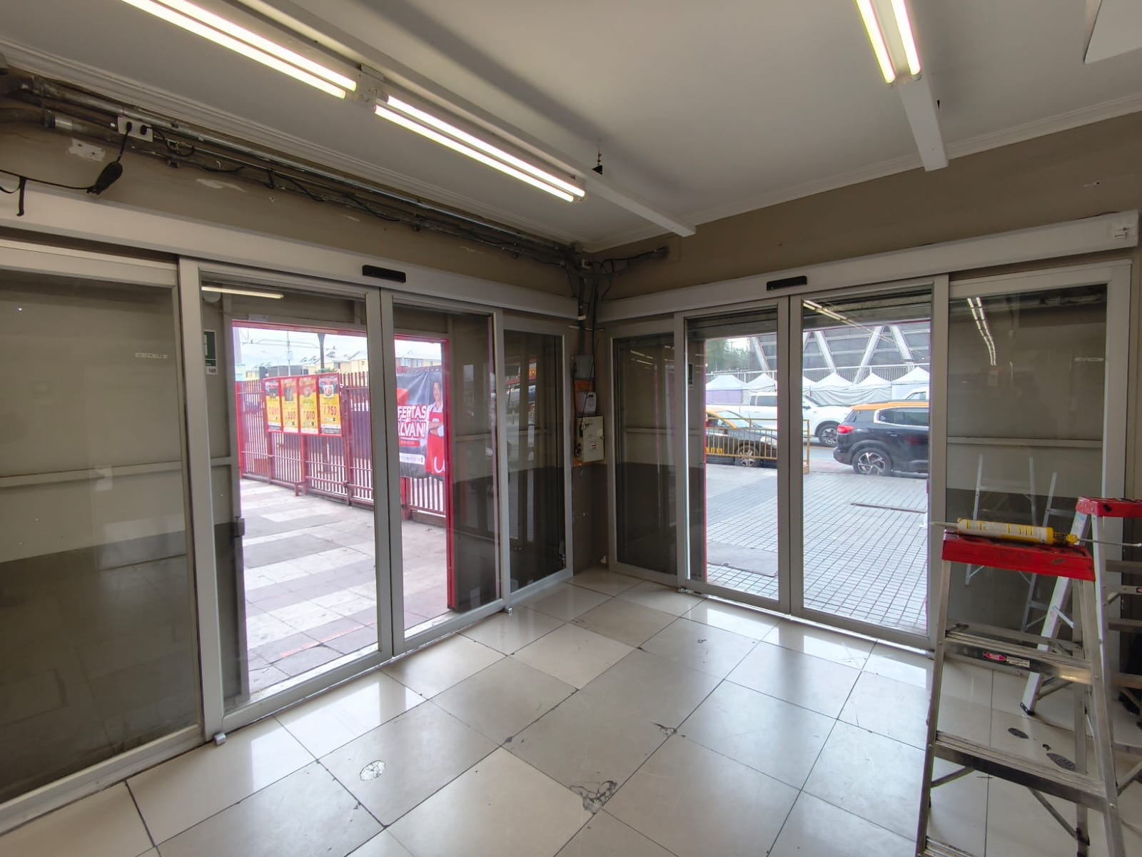 Instalación de puertas automáticas