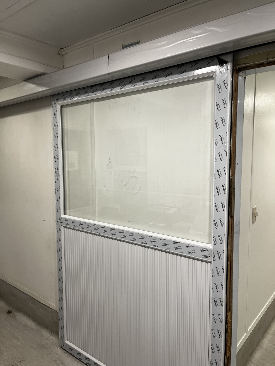 Puerta automática y control de acceso